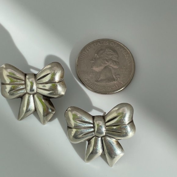 Vintage Sterling Silver Bow Shaped Earrings by Antonia Pineda - Picture 3 of 4